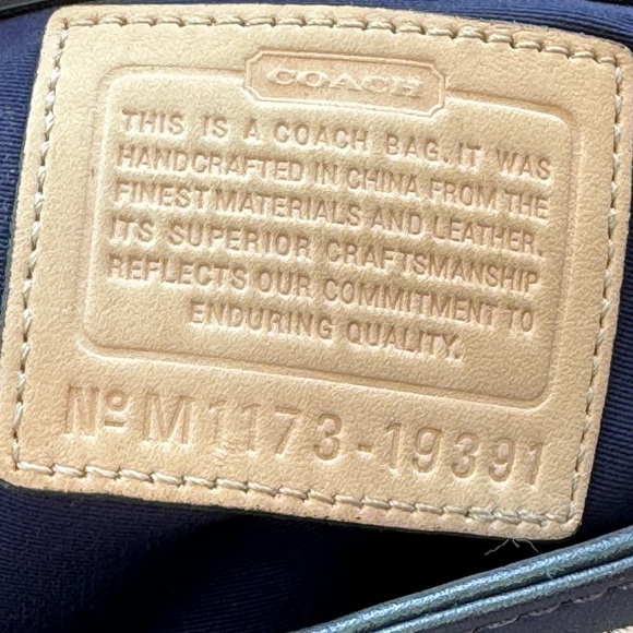 Coach navy blue embossed leather shoulder bag purse - Picture 10 of 11